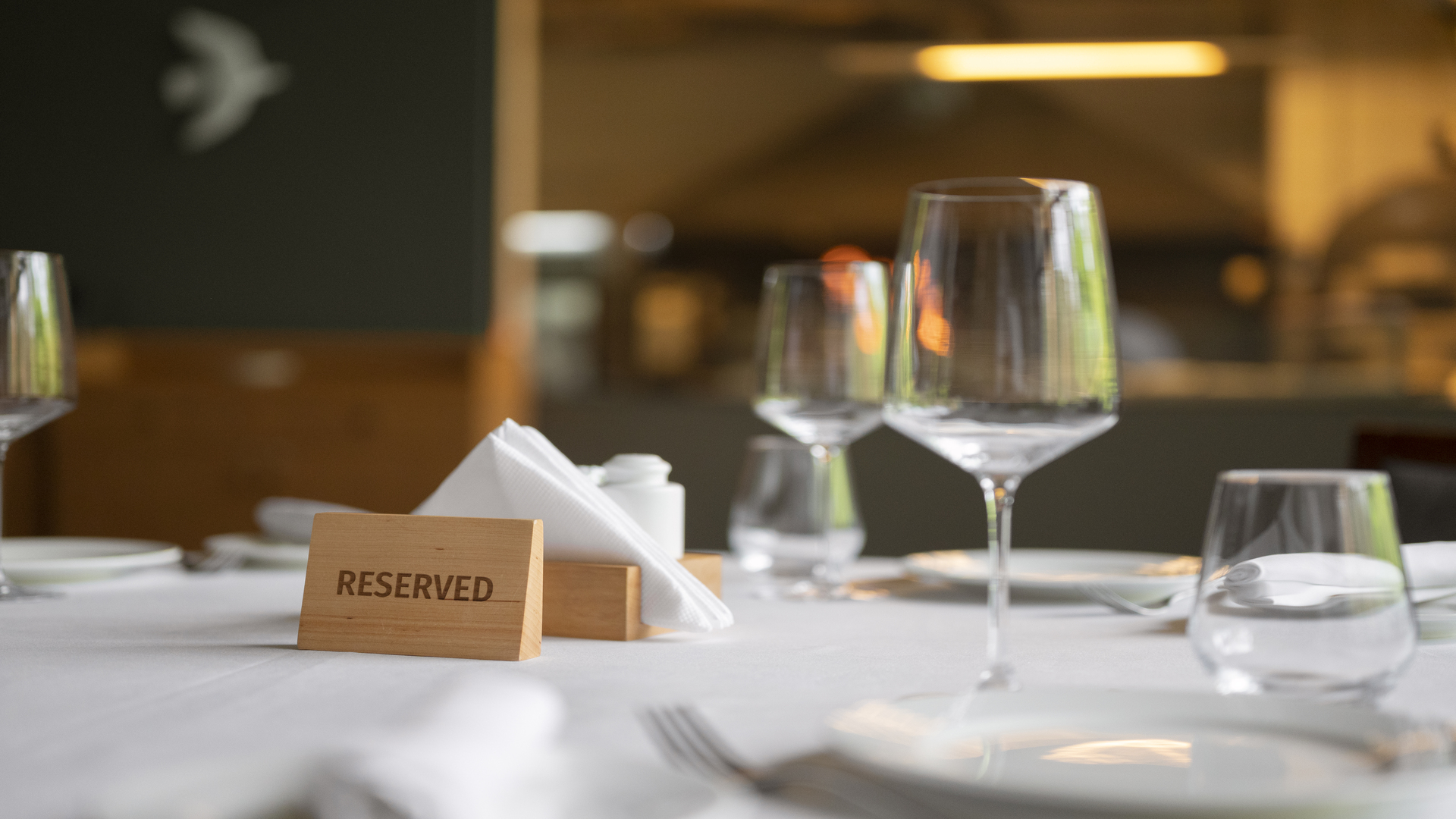 salon-restaurante-de-lujo